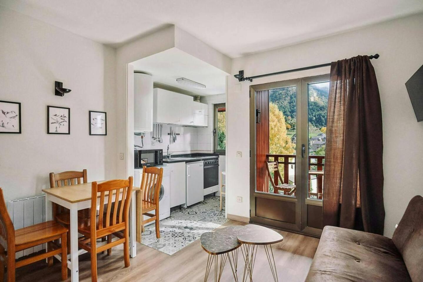 Ferienwohnung La Casita Del Arbol Sallent de Gállego Exterior foto