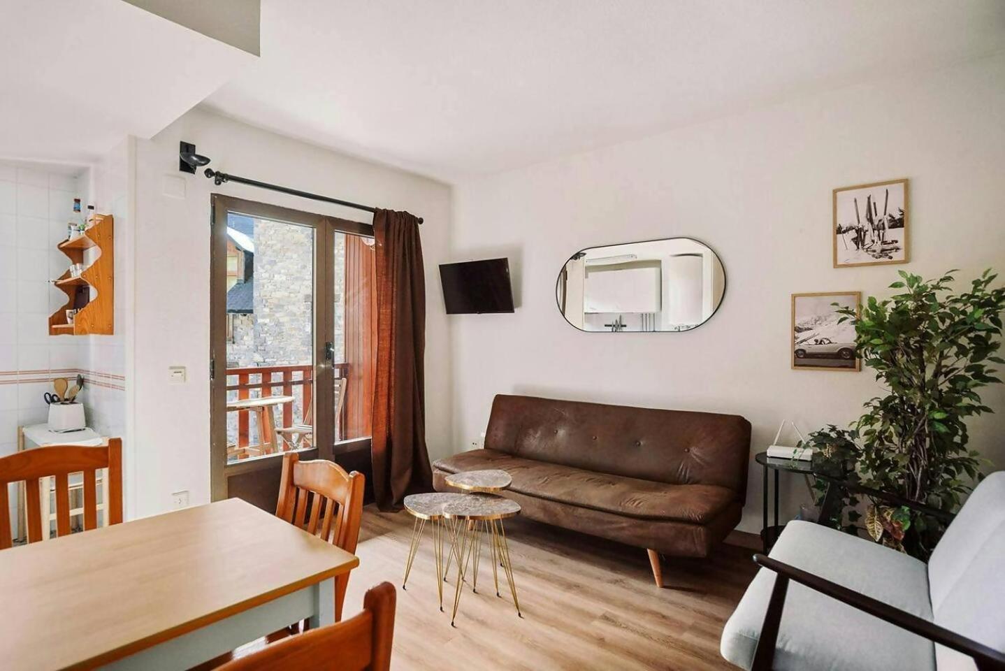 Ferienwohnung La Casita Del Arbol Sallent de Gállego Exterior foto